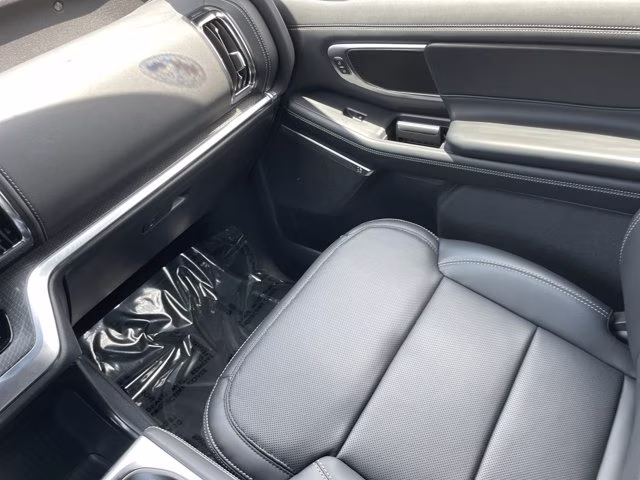 2026 Star White Metallic Tri-Coat Ford Expedition Max Platinum 4X4 SUV