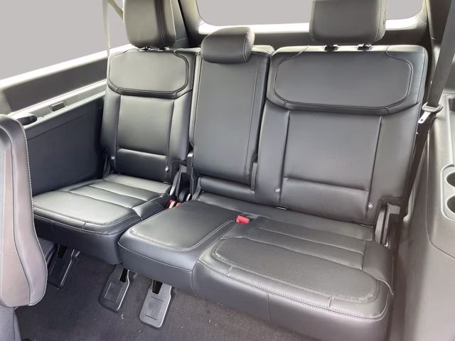 2026 Star White Metallic Tri-Coat Ford Expedition Max Platinum 4X4 SUV