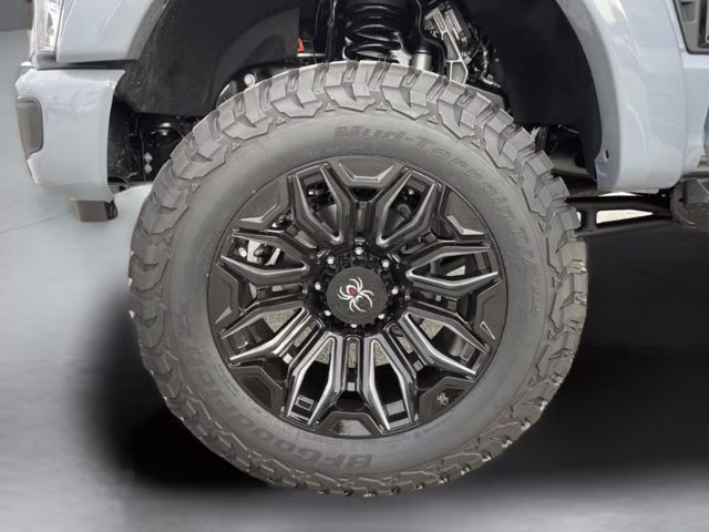 2026 Glacier Gray Metallic Tri-Coat Ford Super Duty F-250 SRW LARIAT 4X4 Truck