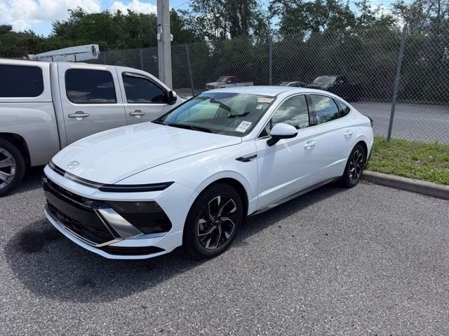 2025 Serenity White Hyundai Sonata SEL FWD Sedan