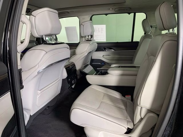 2023 Diamond Black Crystal Pearlcoat Jeep Grand Wagoneer Series II 4X4 SUV