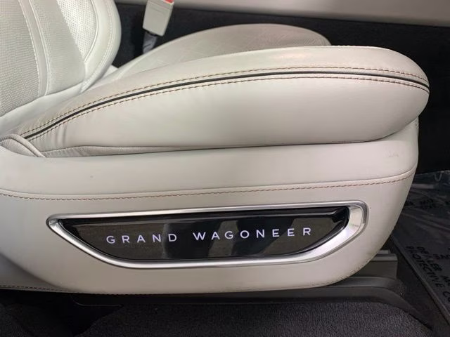 2023 Diamond Black Crystal Pearlcoat Jeep Grand Wagoneer Series II 4X4 SUV