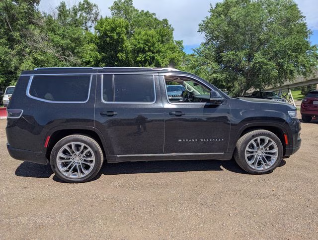 2023 Diamond Black Crystal Pearlcoat Jeep Grand Wagoneer Series II 4X4 SUV