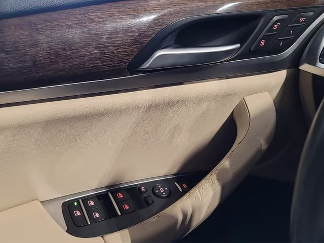 2018 Alpine White BMW X3 xDrive30i AWD SUV