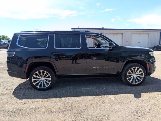 2023 Diamond Black Crystal Pearlcoat Jeep Grand Wagoneer Series II 4X4 SUV