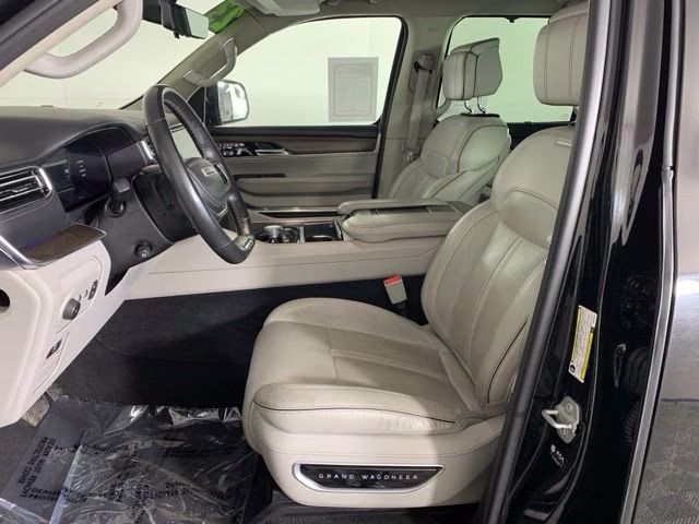 2023 Diamond Black Crystal Pearlcoat Jeep Grand Wagoneer Series II 4X4 SUV