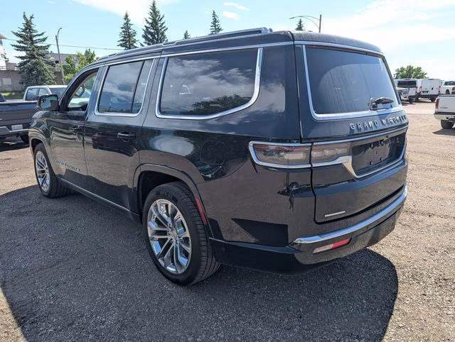 2023 Diamond Black Crystal Pearlcoat Jeep Grand Wagoneer Series II 4X4 SUV