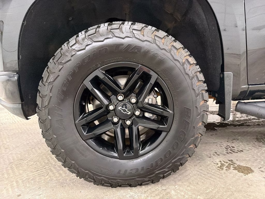 2021 Black Chevrolet Silverado 1500 LT Trail Boss 4X4 Truck