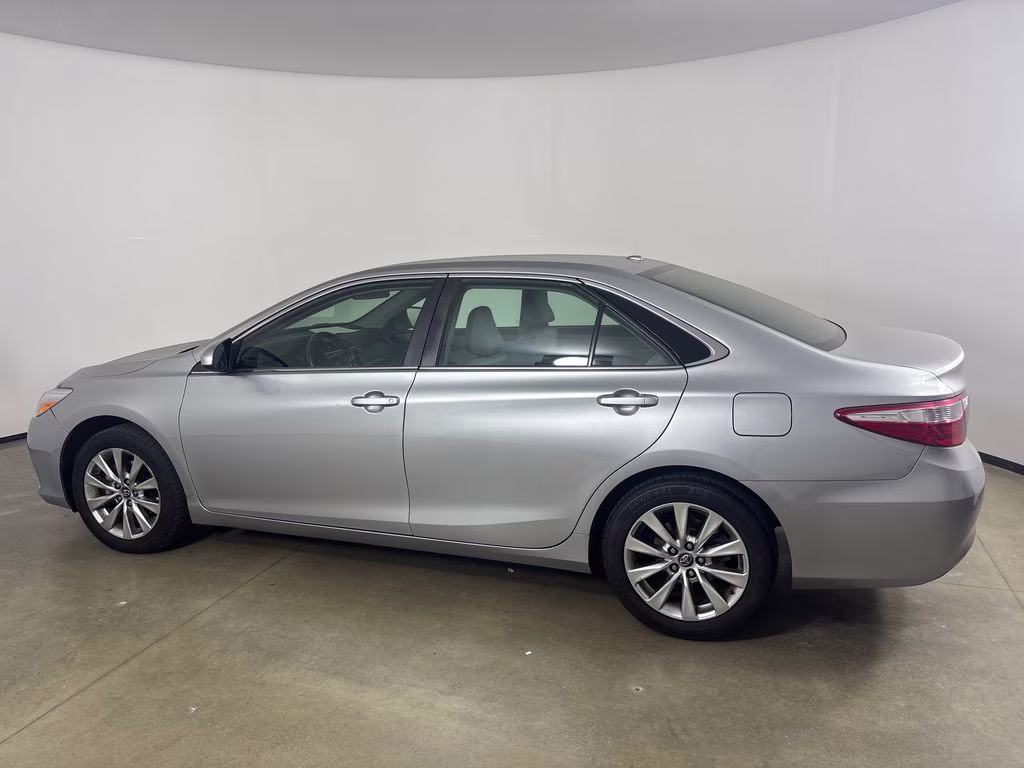 2017 Celestial Silver Metallic Toyota Camry XLE FWD Sedan