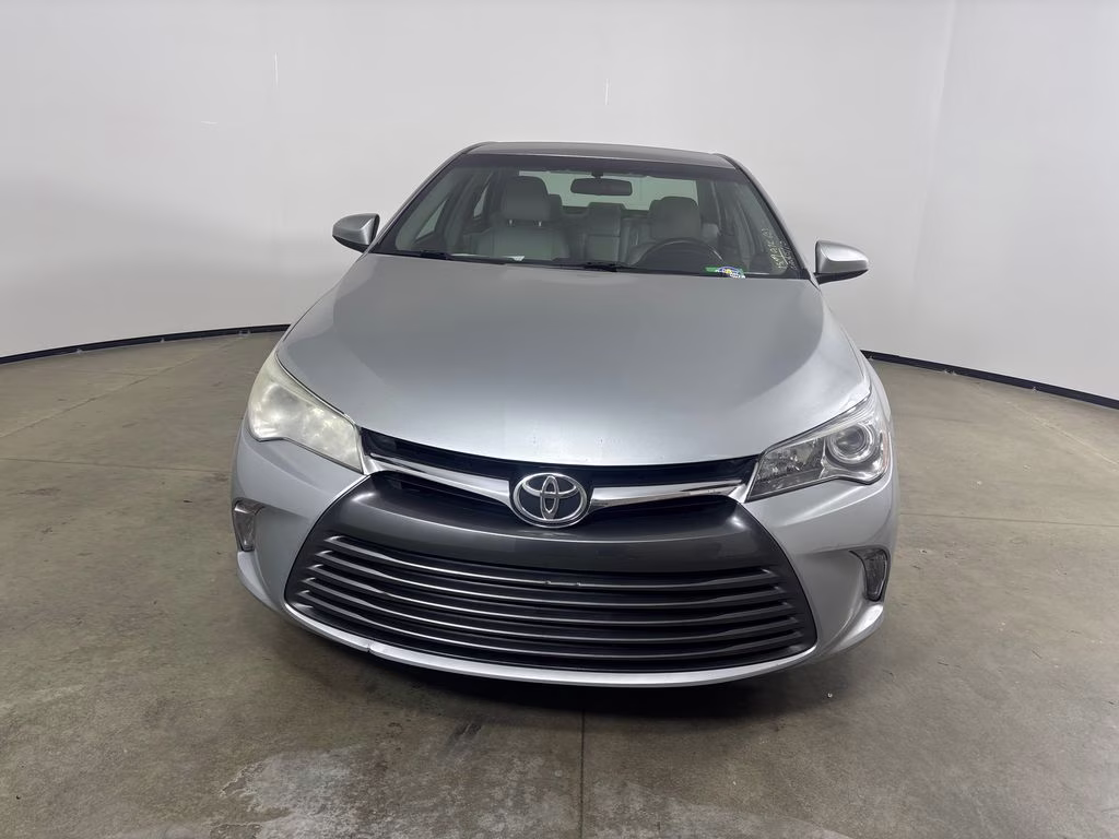 2017 Celestial Silver Metallic Toyota Camry XLE FWD Sedan