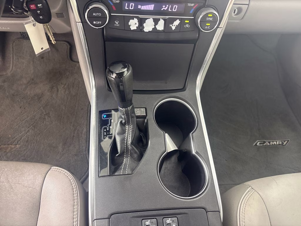 2017 Celestial Silver Metallic Toyota Camry XLE FWD Sedan