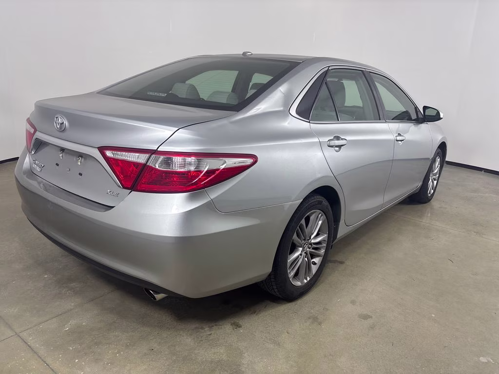 2017 Celestial Silver Metallic Toyota Camry XLE FWD Sedan