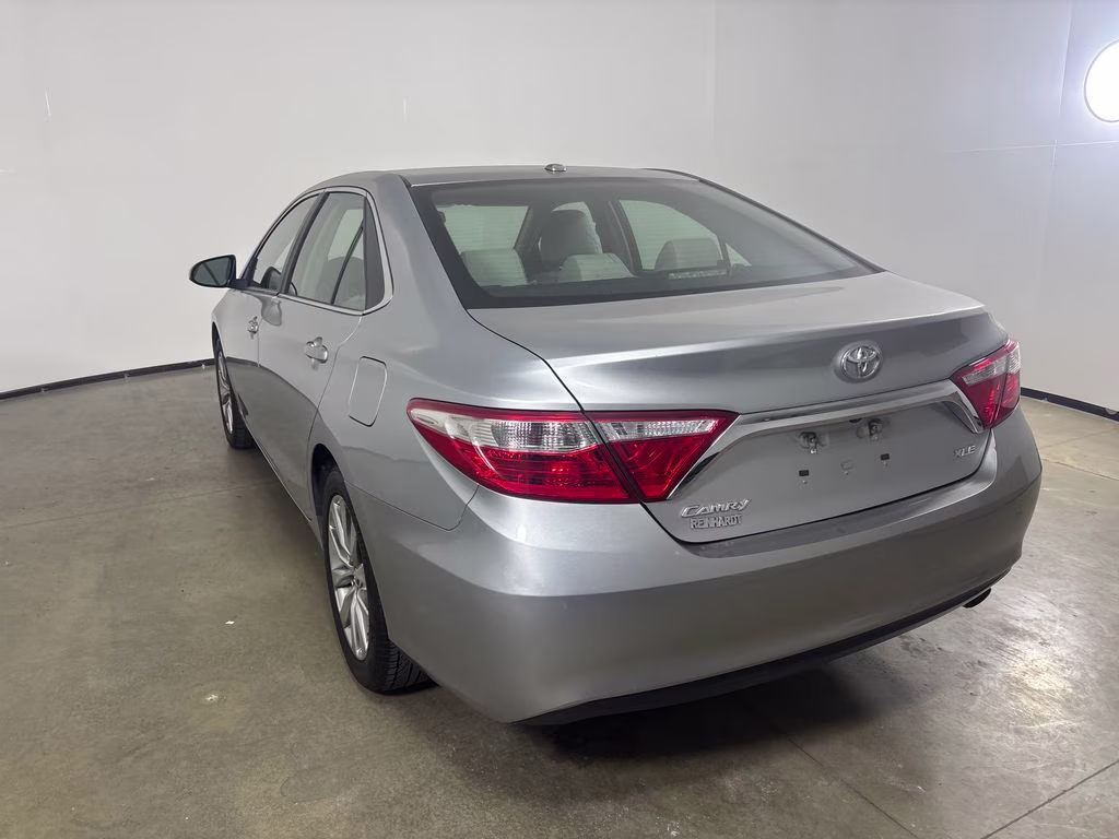 2017 Celestial Silver Metallic Toyota Camry XLE FWD Sedan