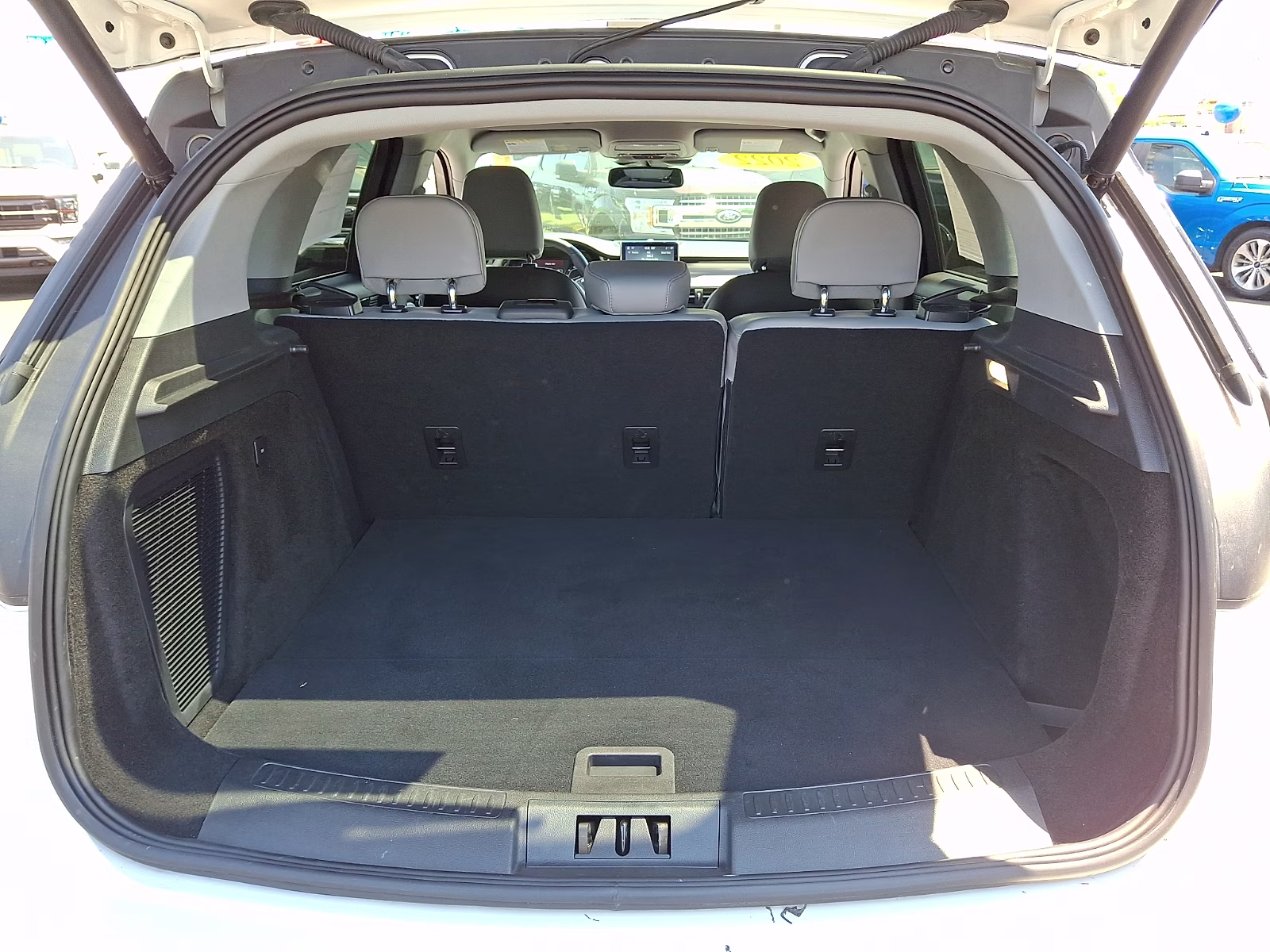 2022 Pristine White Metallic Tri-Coat - AZ Lincoln Corsair Standard FWD
