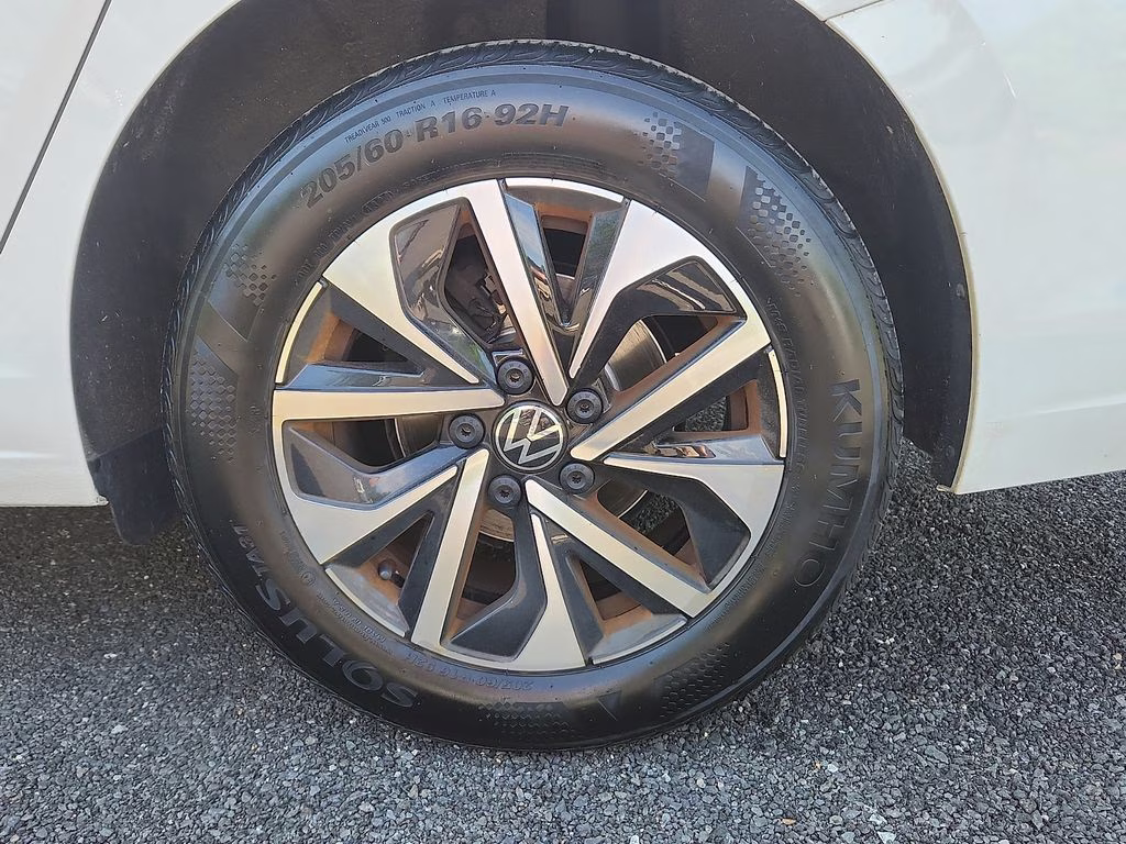 2024 Pure White Volkswagen Jetta 1.5T S FWD Sedan