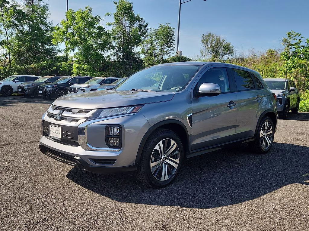 2024 Alloy Silver Metallic Mitsubishi Outlander Sport 2.0 SE 4X4 SUV