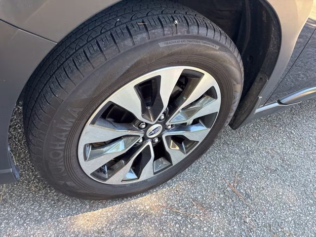 2024 Crystal Black Silica Subaru Outback Touring XT AWD SUV