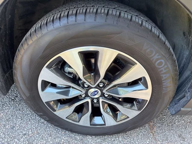 2024 Crystal Black Silica Subaru Outback Touring XT AWD SUV