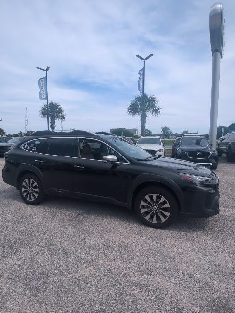 2024 Crystal Black Silica Subaru Outback Touring XT AWD SUV
