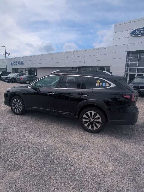 2024 Crystal Black Silica Subaru Outback Touring XT AWD SUV