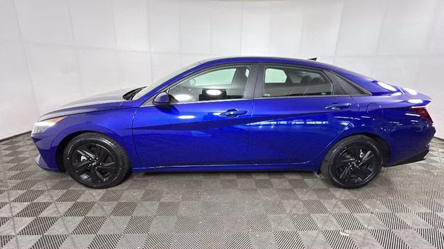 2023 Intense Blue Hyundai Elantra SEL FWD Sedan