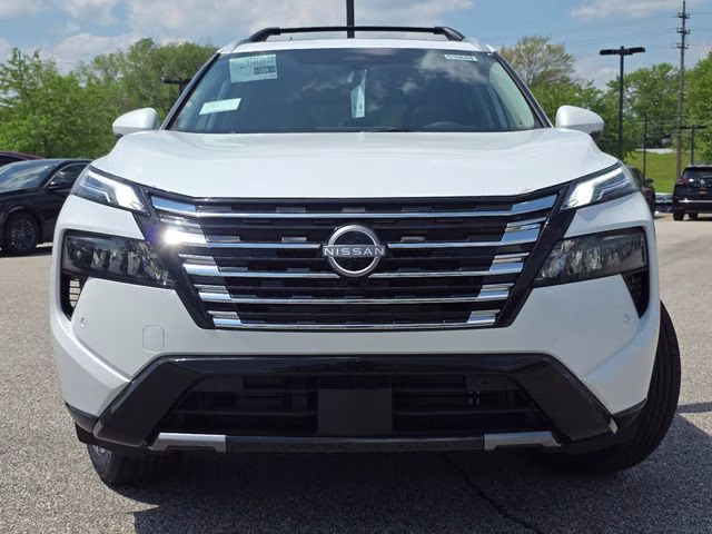 2026 Everest White Pearl Tricoat Nissan Rogue Platinum AWD SUV