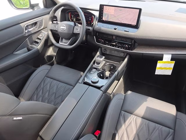 2026 Everest White Pearl Tricoat Nissan Rogue Platinum AWD SUV