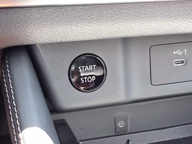 2026 Everest White Pearl Tricoat Nissan Rogue Platinum AWD SUV
