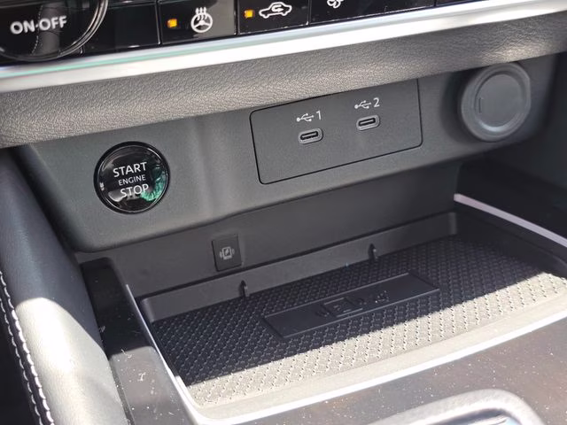 2026 Everest White Pearl Tricoat Nissan Rogue Platinum AWD SUV