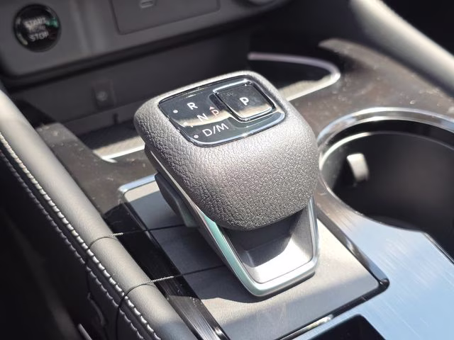 2026 Everest White Pearl Tricoat Nissan Rogue Platinum AWD SUV