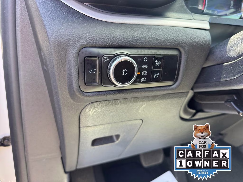 2023 White Metallic Ford Explorer XLT RWD SUV