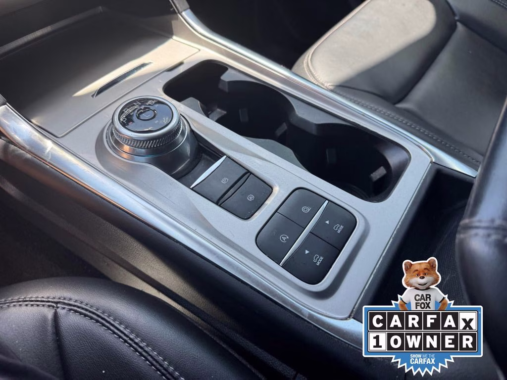 2023 White Metallic Ford Explorer XLT RWD SUV