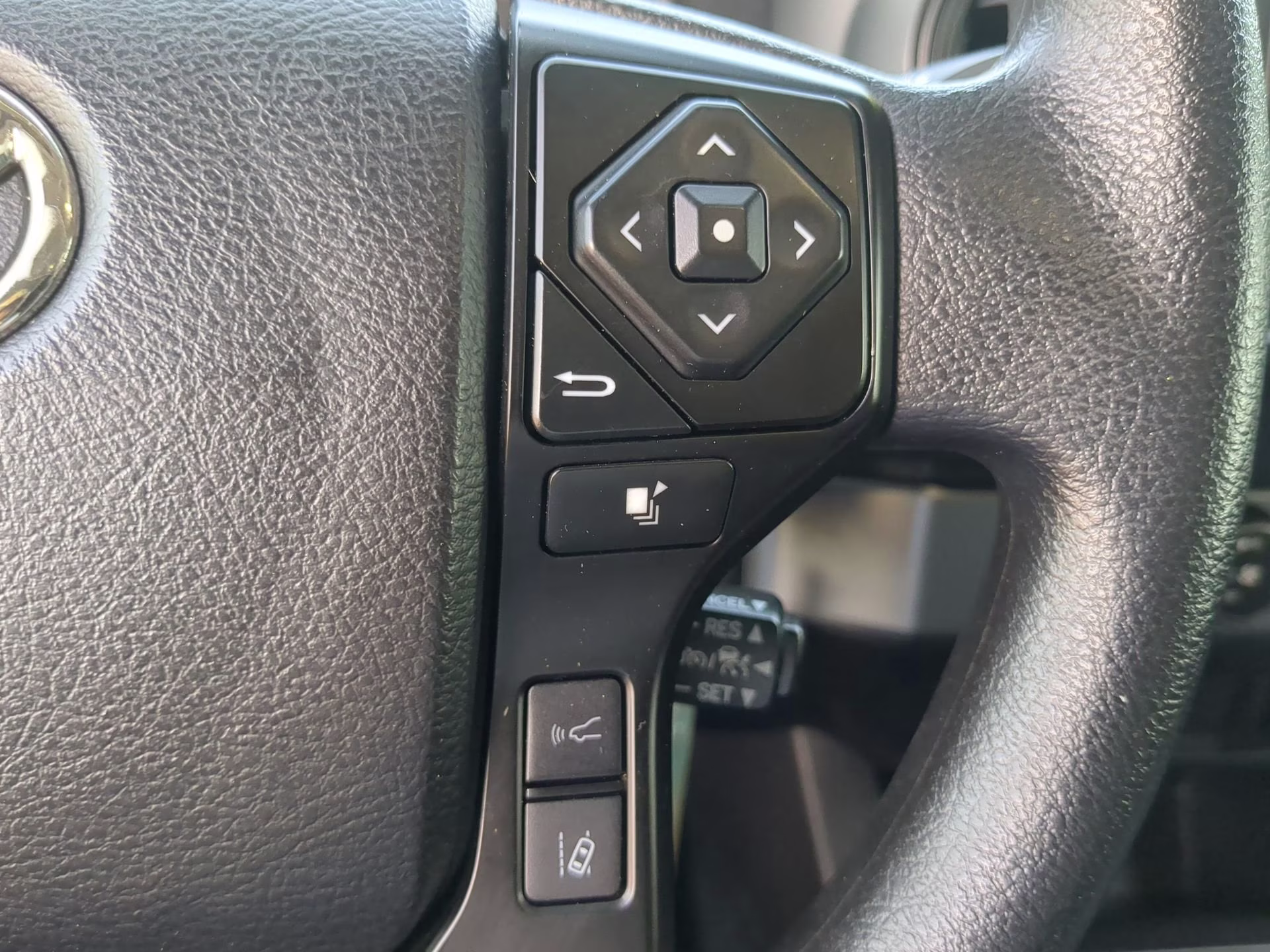 2022 Magnetic Gray Metallic Toyota Tacoma 2WD SR Crew Cab Pickup RWD Truck