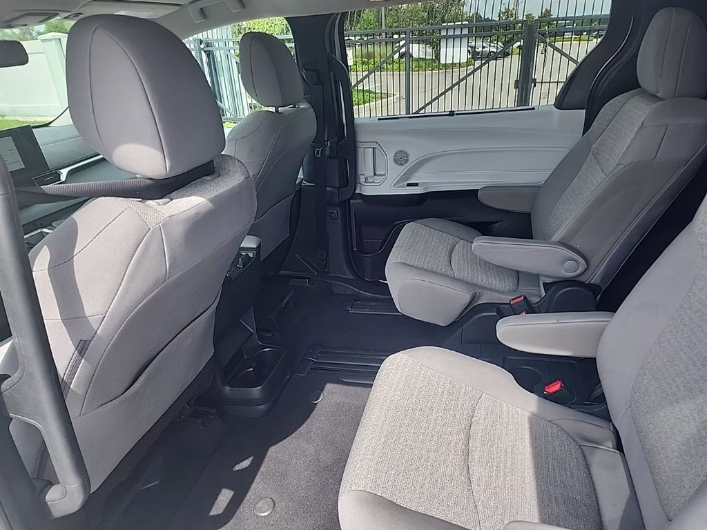 2026 white Toyota Sienna LE FWD Van