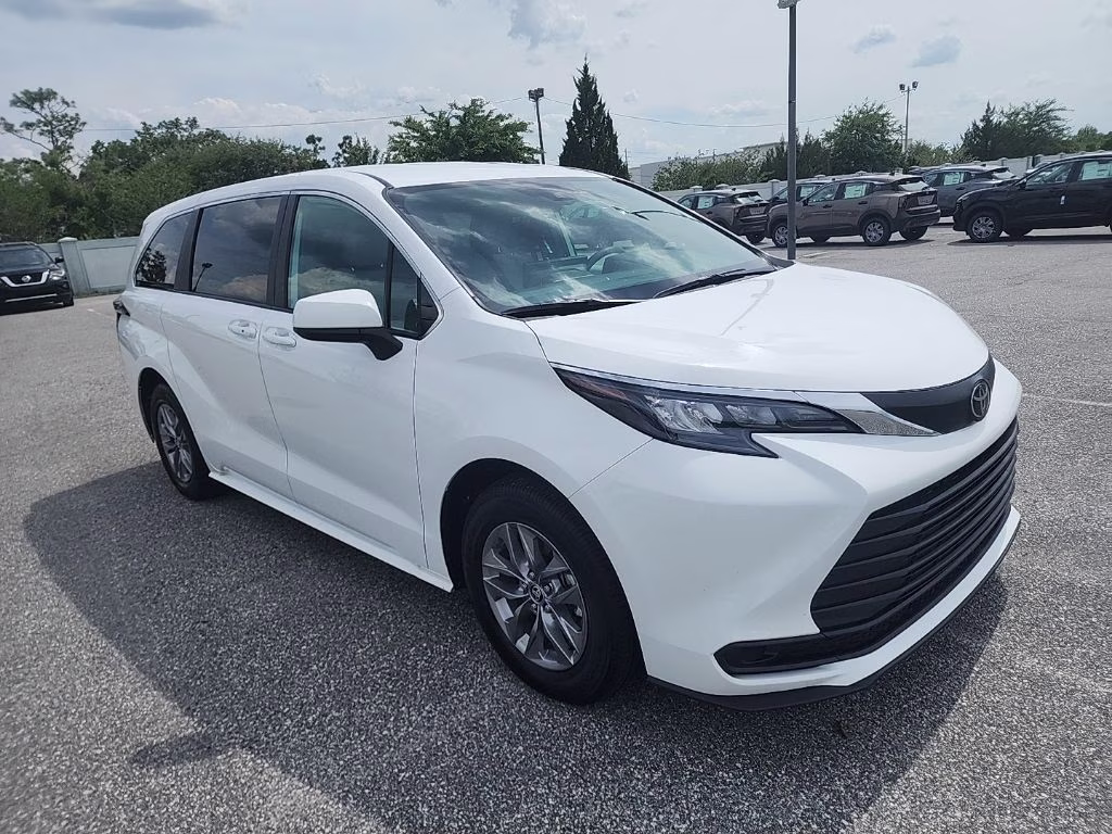 2026 white Toyota Sienna LE FWD Van