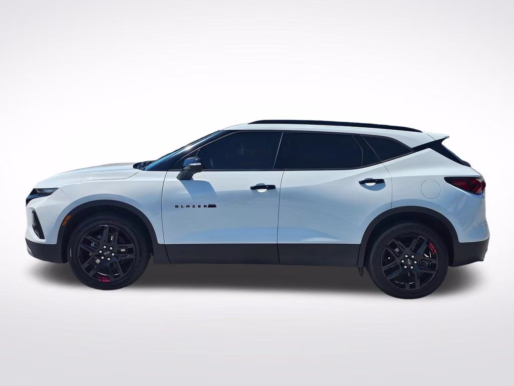 2022 Summit White Chevrolet Blazer LT FWD SUV