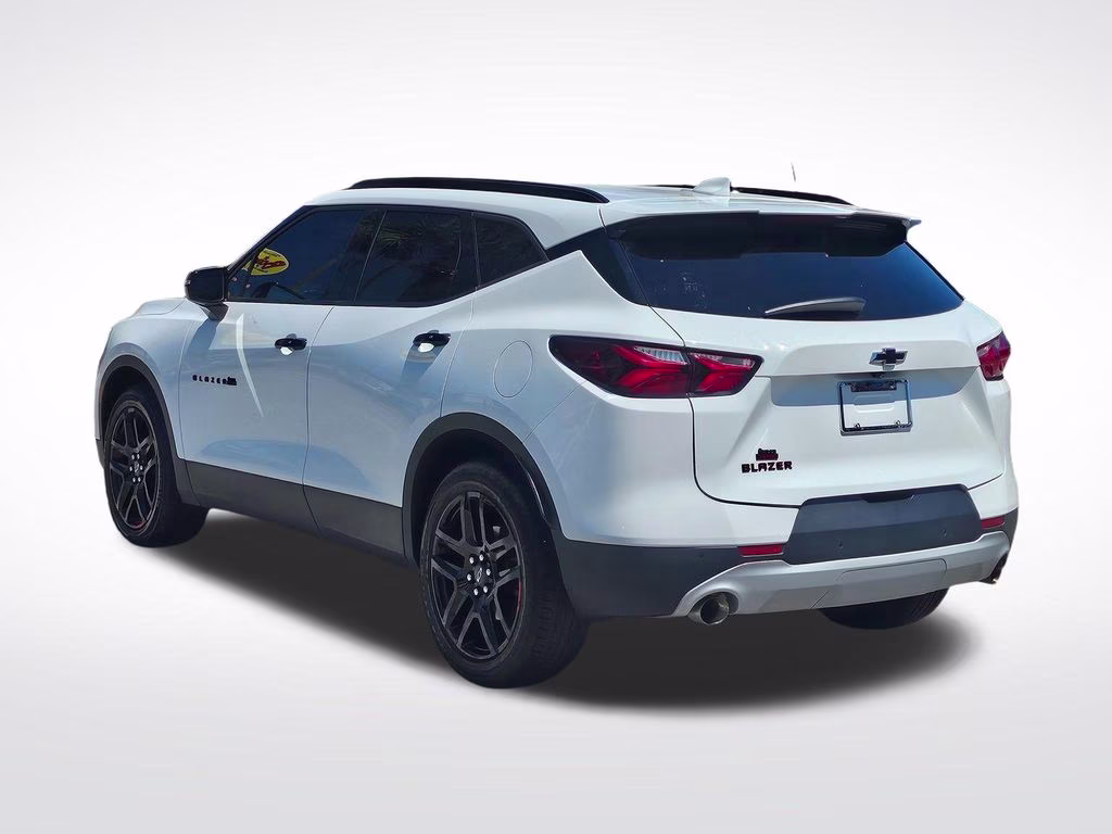 2022 Summit White Chevrolet Blazer LT FWD SUV