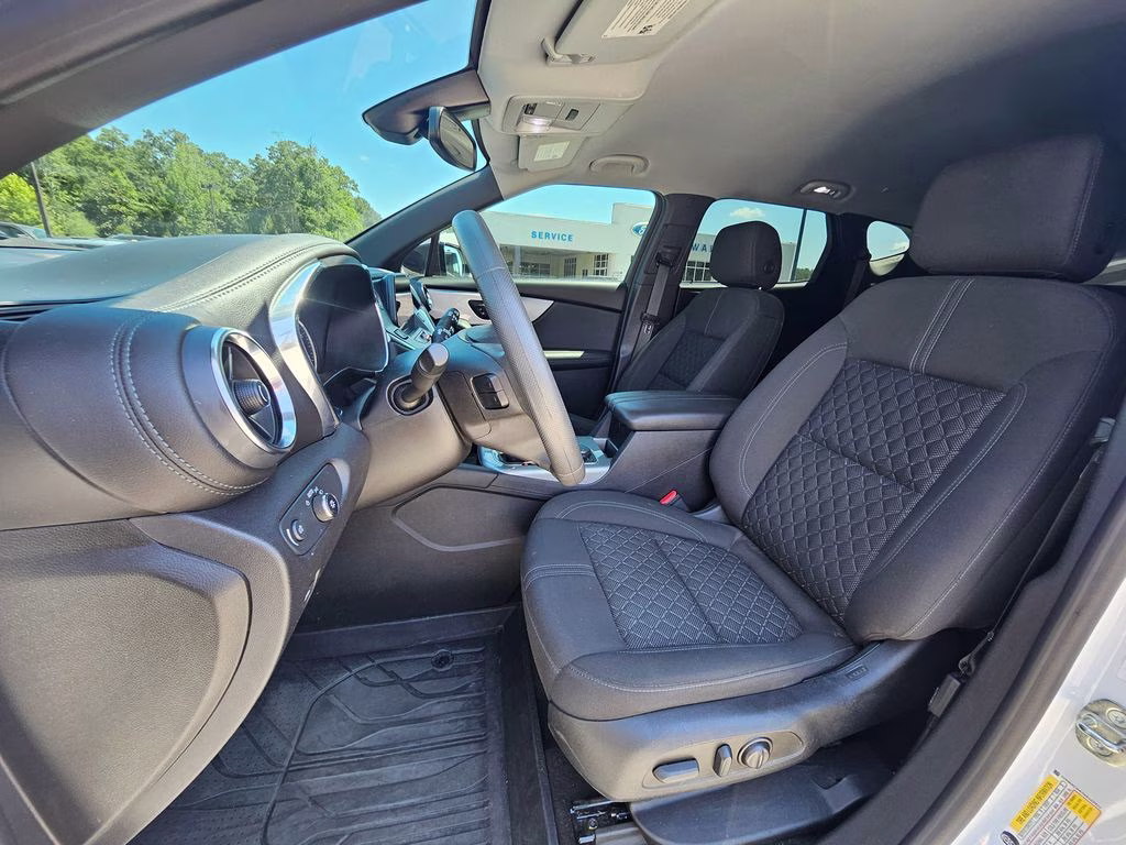 2022 Summit White Chevrolet Blazer LT FWD SUV