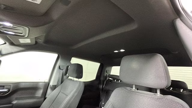 2019 Summit White Chevrolet Silverado 1500 Custom 4X4 Truck
