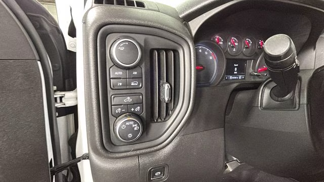 2019 Summit White Chevrolet Silverado 1500 Custom 4X4 Truck