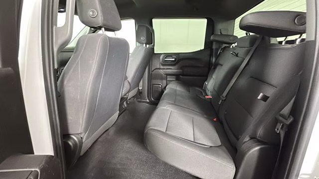2019 Summit White Chevrolet Silverado 1500 Custom 4X4 Truck