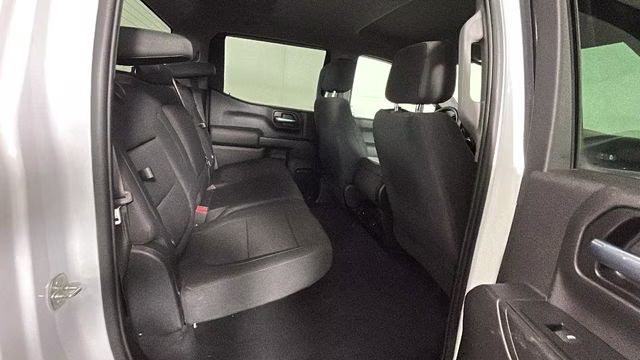 2019 Summit White Chevrolet Silverado 1500 Custom 4X4 Truck