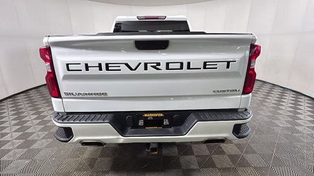 2019 Summit White Chevrolet Silverado 1500 Custom 4X4 Truck