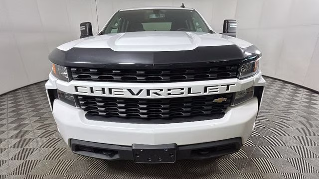 2019 Summit White Chevrolet Silverado 1500 Custom 4X4 Truck