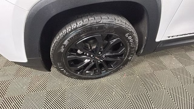 2022 Summit White GMC Terrain SLE AWD SUV