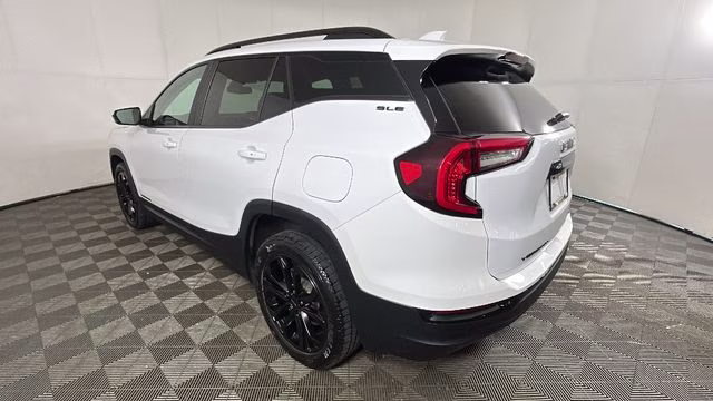 2022 Summit White GMC Terrain SLE AWD SUV