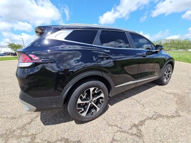 2024 Ebony Black Kia Sportage EX AWD SUV