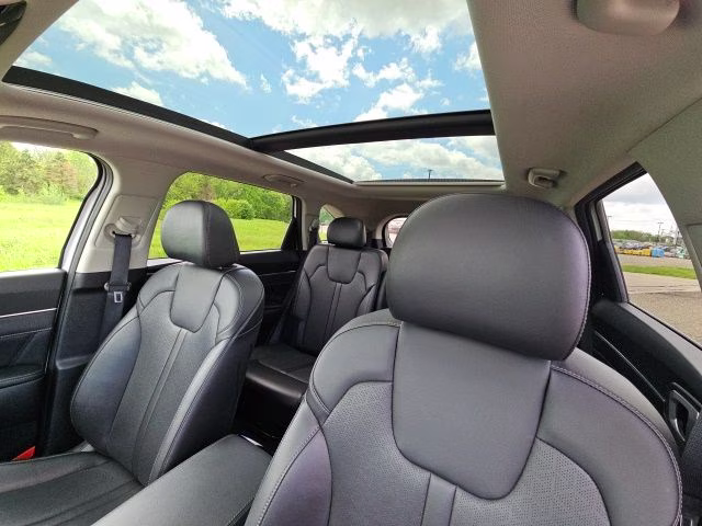 2022 Glacial White Pearl Kia Sorento SX AWD SUV