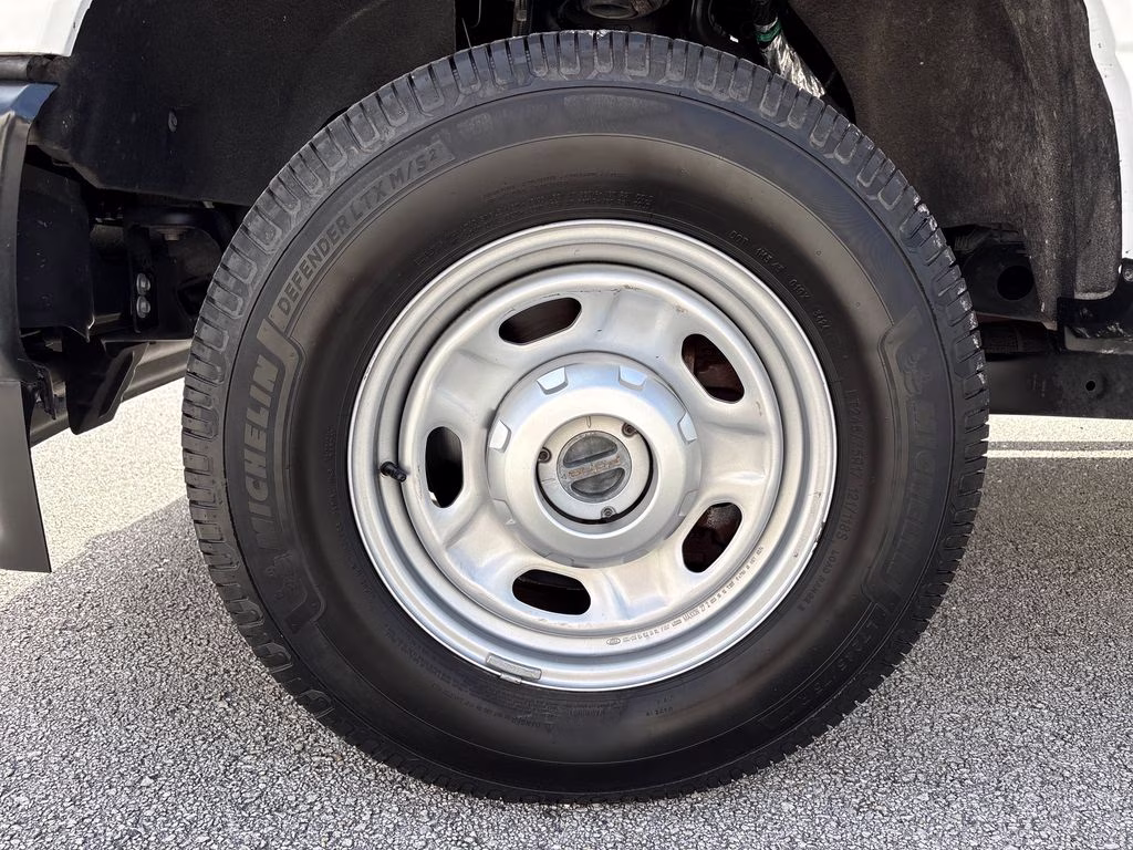 2023 Oxford White Ford Super Duty F-350 SRW XL 4X4 Truck