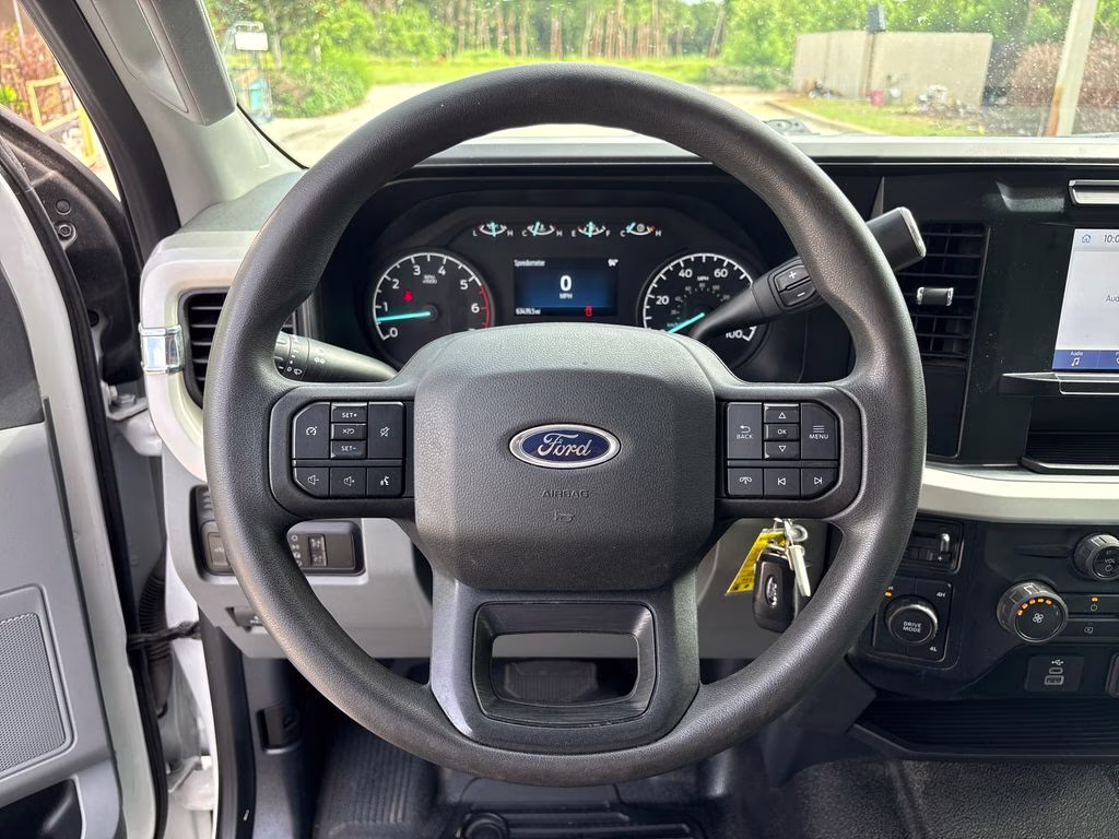 2023 Oxford White Ford Super Duty F-350 SRW XL 4X4 Truck